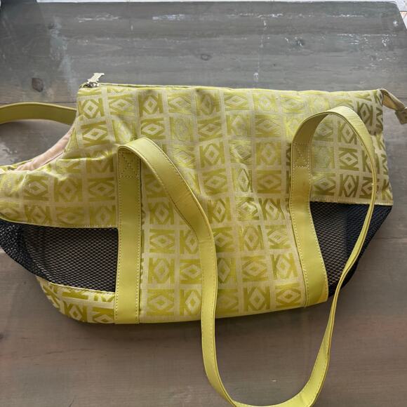 Yellow Vented Vintage Pet Carrier Tote - Picture 2 of 12
